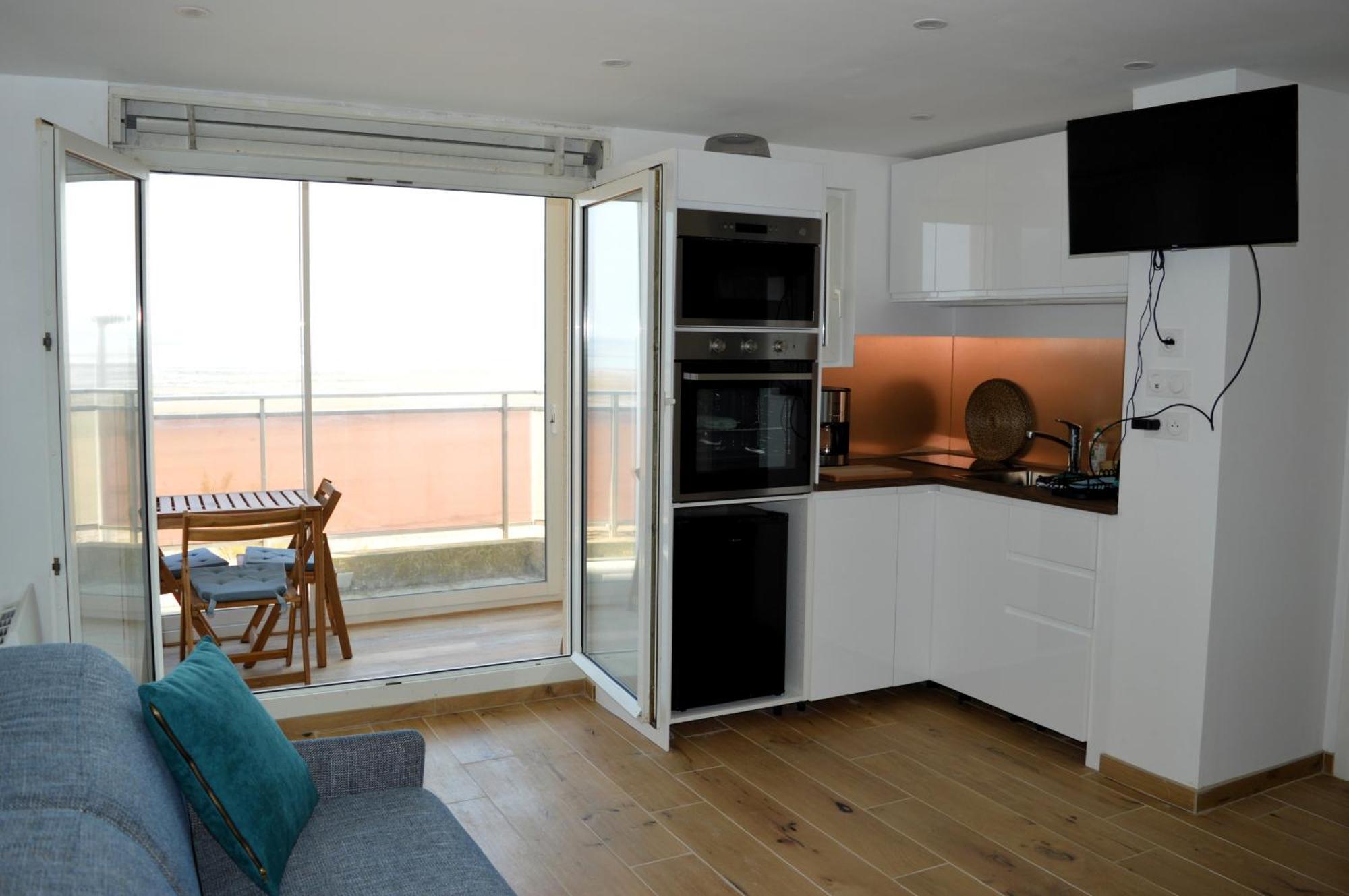 Mettons Les Voiles - Appt Vue Mer Avec Loggia Bernières-sur-Mer Extérieur photo