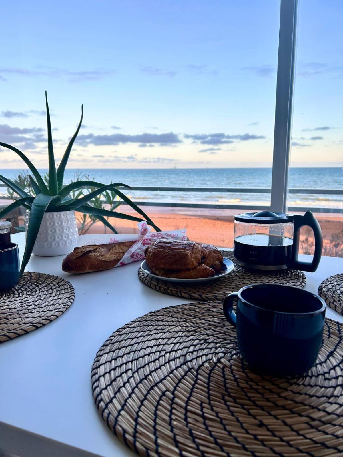 Mettons Les Voiles - Appt Vue Mer Avec Loggia Bernières-sur-Mer Extérieur photo